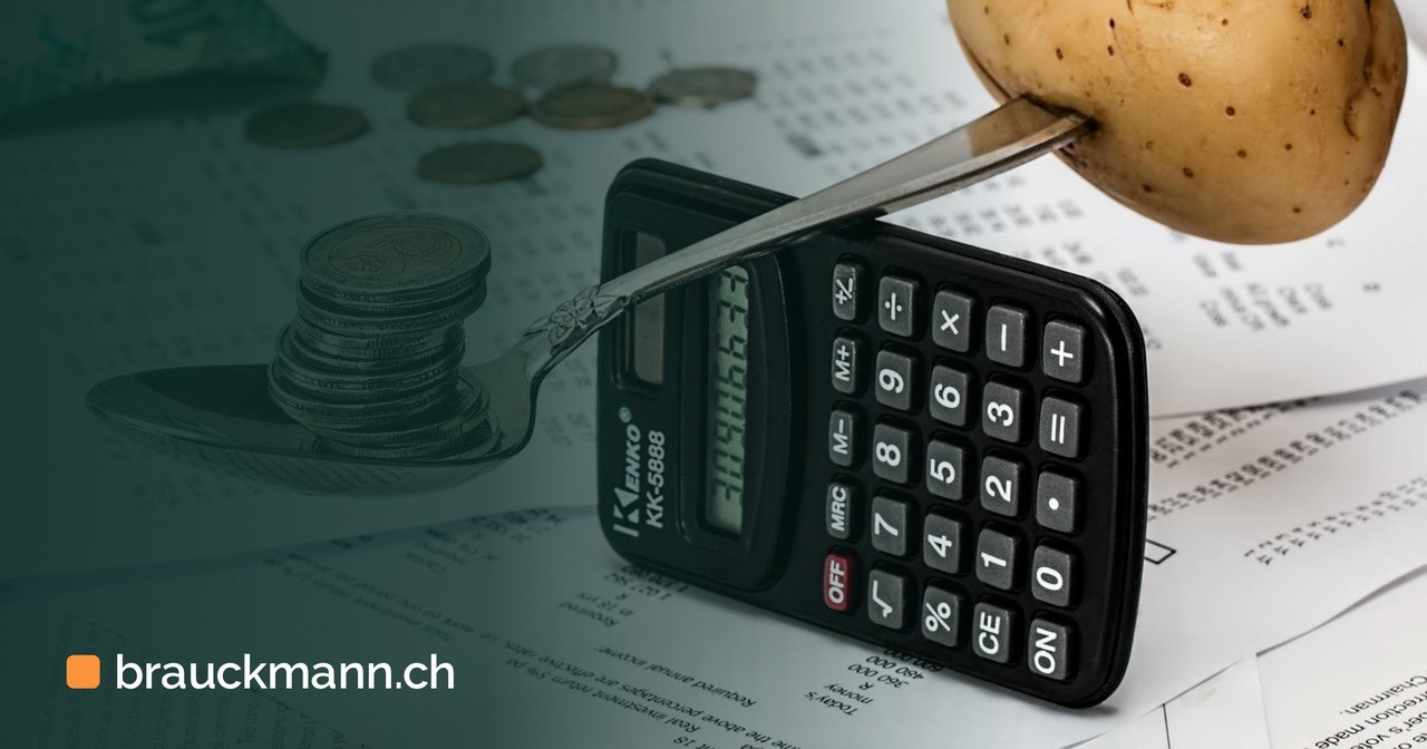 Symbolfoto zum Artikel „AWS FinOps Agent: KI untersucht Kostenspitzen selbst“ (coins, calculator, budget)