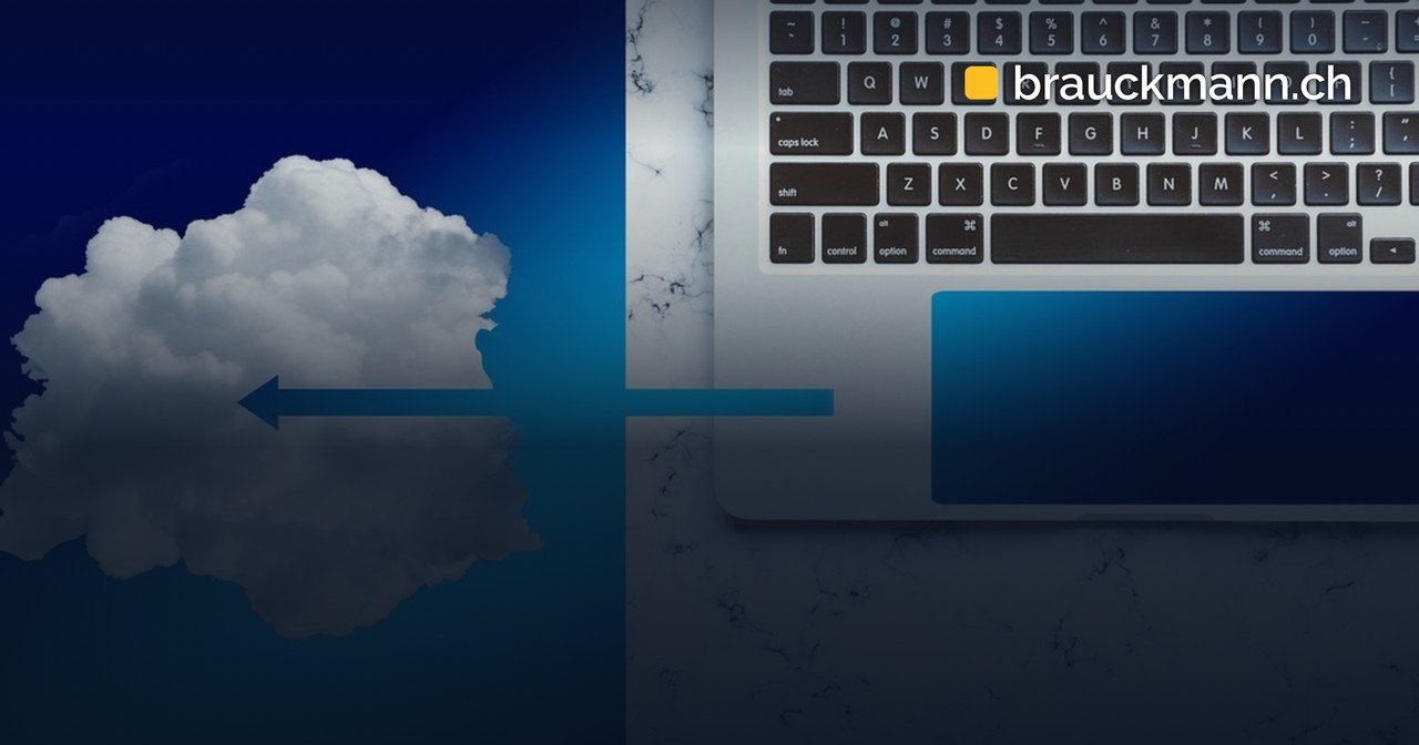 Symbolfoto zum Artikel „Azure Cloud Shell ohne Speicherkonto: flüchtige Sitzungen“ (Wolke mit Pfeil neben einem Laptop)