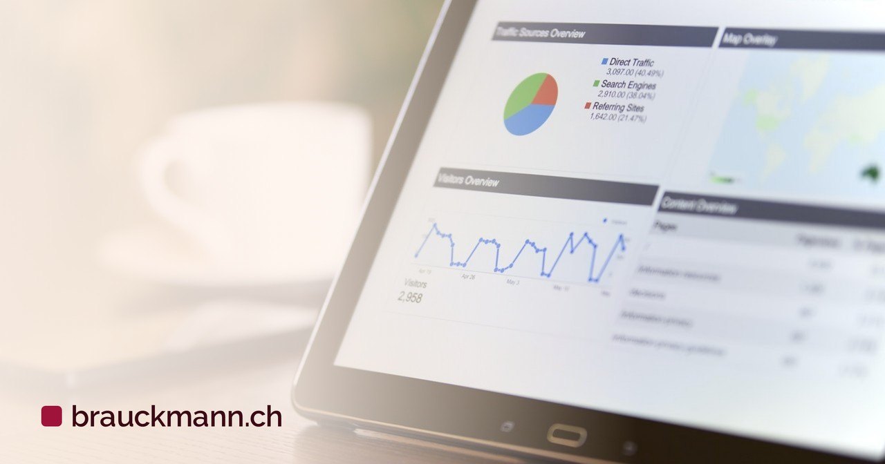 Symbolfoto zum Artikel „Claude Enterprise: Smart Reports werten Teamnutzung aus“ (digital marketing, technology, notebook)