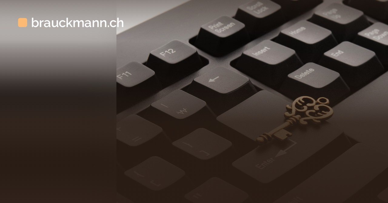 Symbolfoto zum Artikel „Copilot Studio: Agenten bekommen ein eigenes Microsoft-Konto“ (keyboard, key, success)