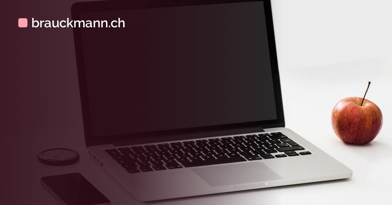 Symbolfoto zum Artikel „Muse Spark Open: Metas offenes KI-Modell läuft auf dem Mac“ (apple, smartphone, desk)