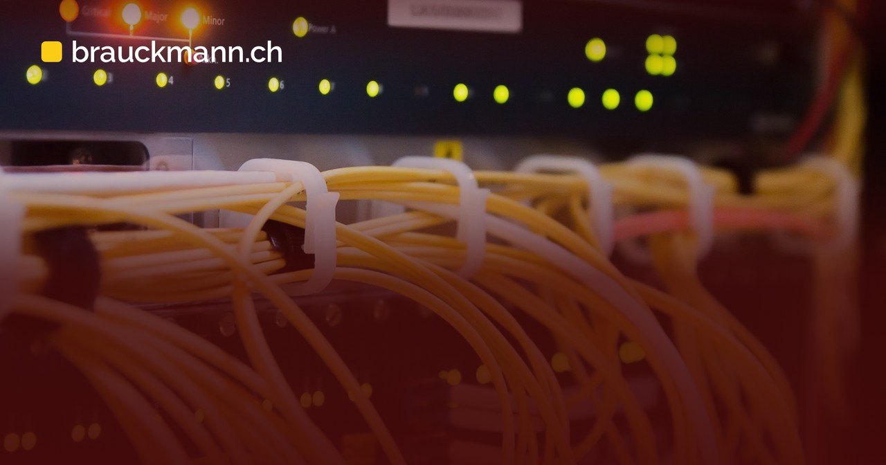Symbolfoto zum Artikel „Cisco NX-OS: NX-API-Lücke erlaubt Root-Zugriff aus der Ferne“ (cyberspace, data, wire)