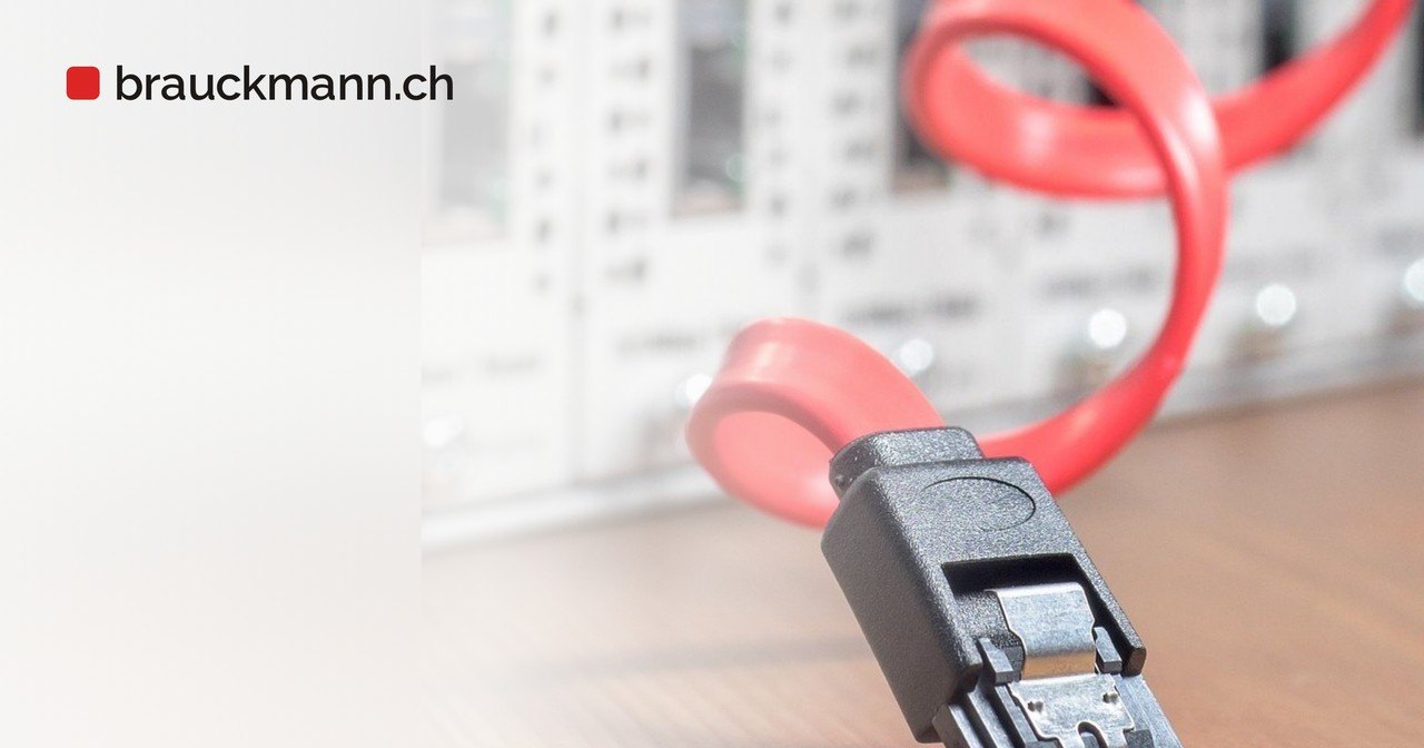 Symbolfoto zum Artikel „Citrix NetScaler: Zwei Zero-Day-Lücken werden ausgenutzt“ (it, server, server cabinet)