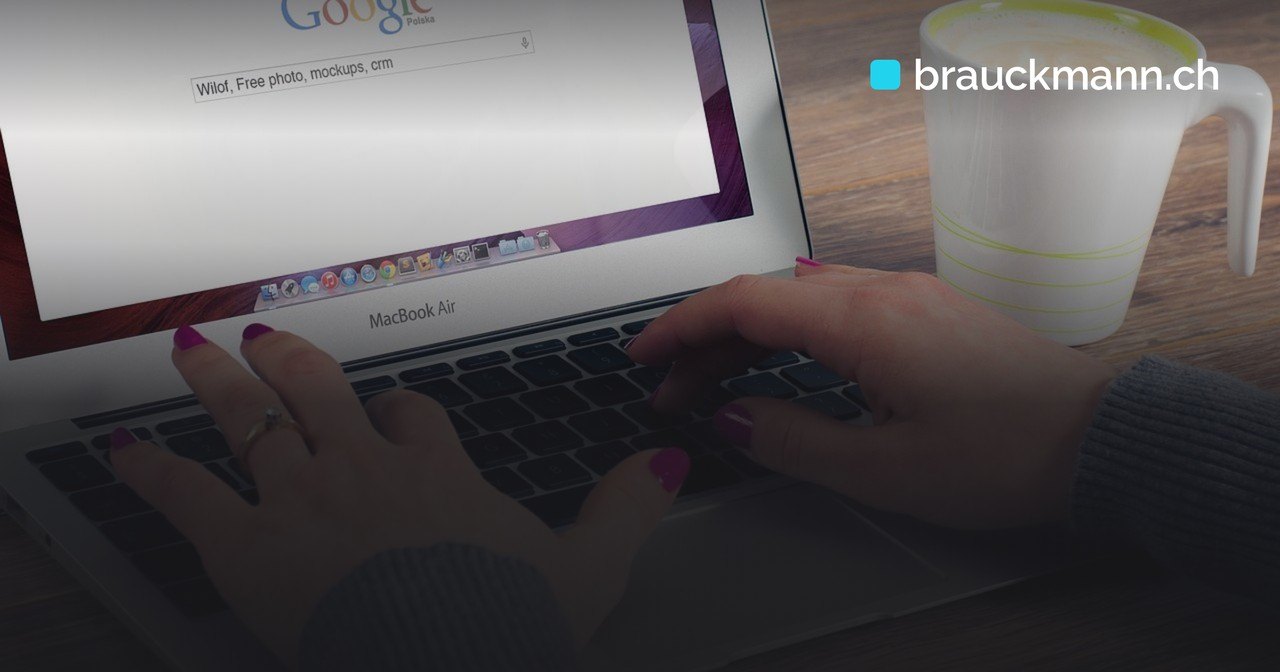Symbolfoto zum Artikel „Google-Cloud-Ausfall in London legt Banken sechs Stunden lahm“ (office, freelancer, computer)