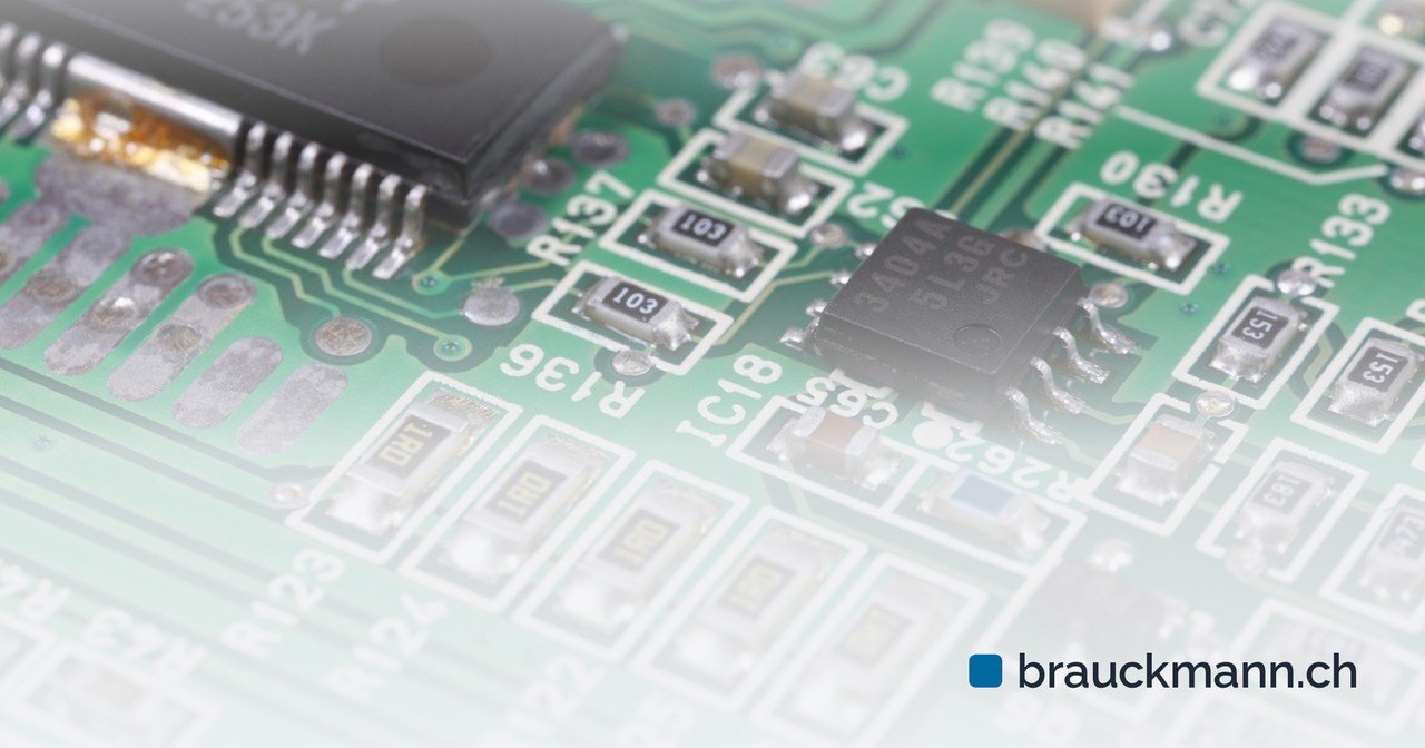 Symbolfoto zum Artikel „PHP2Shell: Zwei kritische PHP-Lücken vor dem Patch geleakt“ (mother board, electronic, electronics)