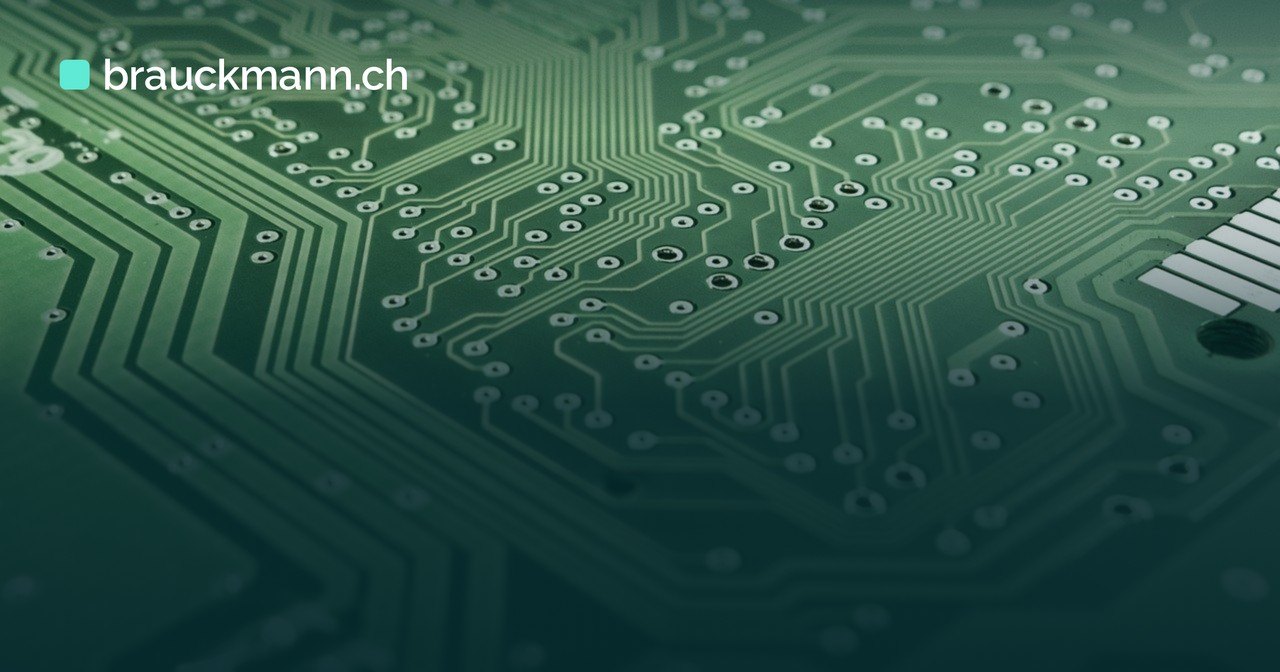 Symbolfoto zum Artikel „TSMC: 514,8 Mrd. NT-Dollar Umsatz im August 2026“ (board, electronics, computer)